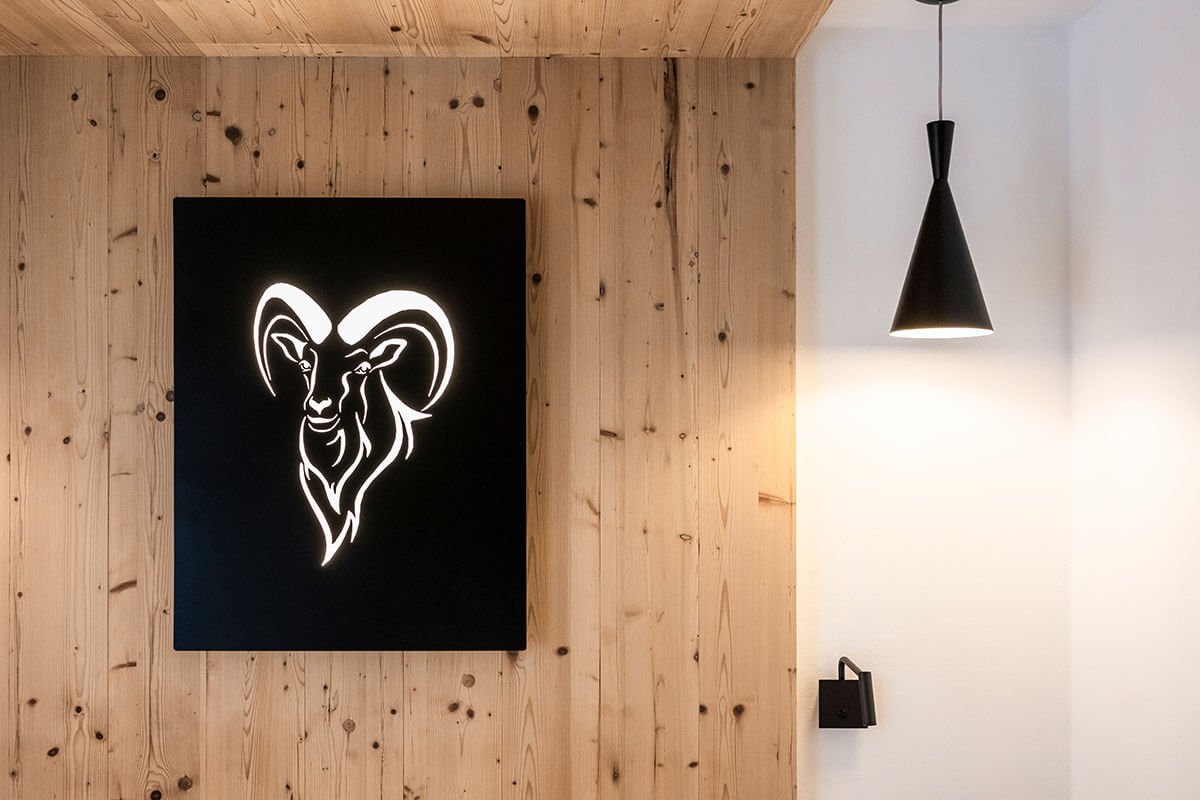 Mountain Fauna Miraval