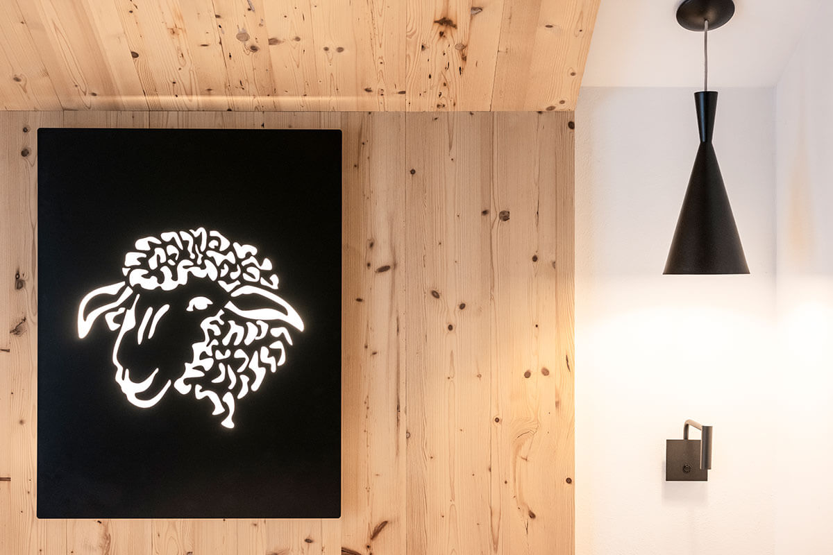 Mountain Fauna Miraval